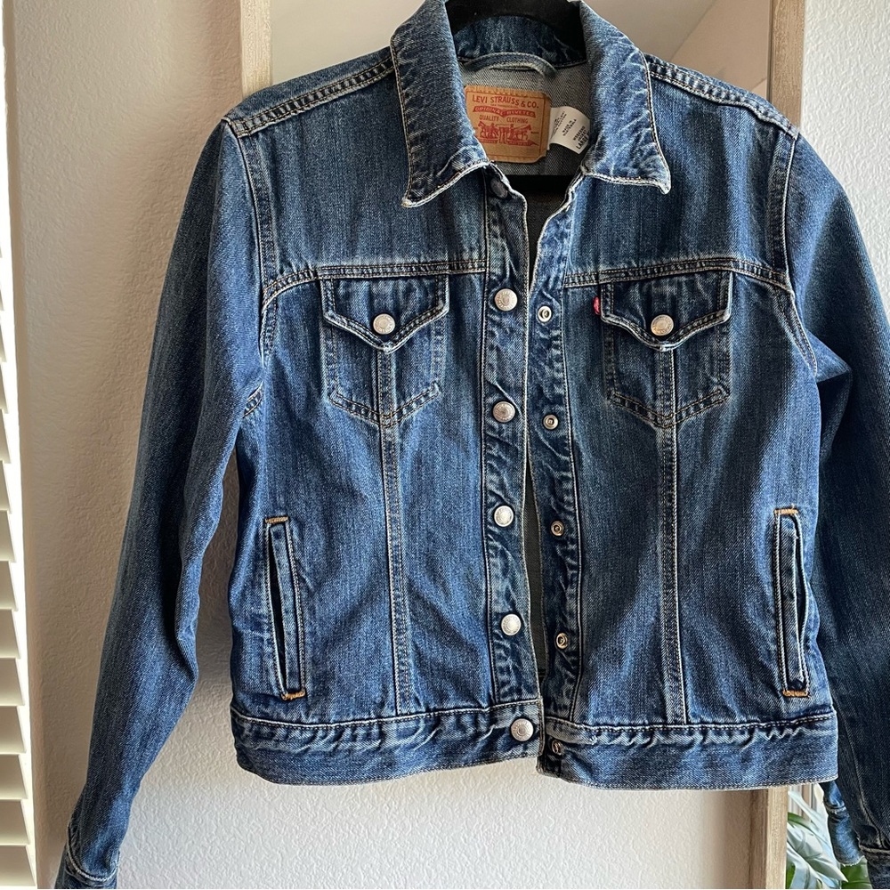 LEVI’S 💙Denim Jacket - Picture 2 of 14